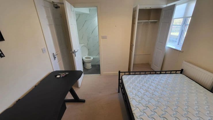 Modern Double En-Suite